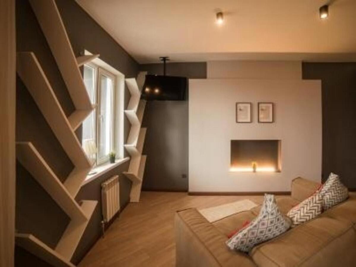 Hotel Manica Vavilon Алма Ата Екстериор снимка