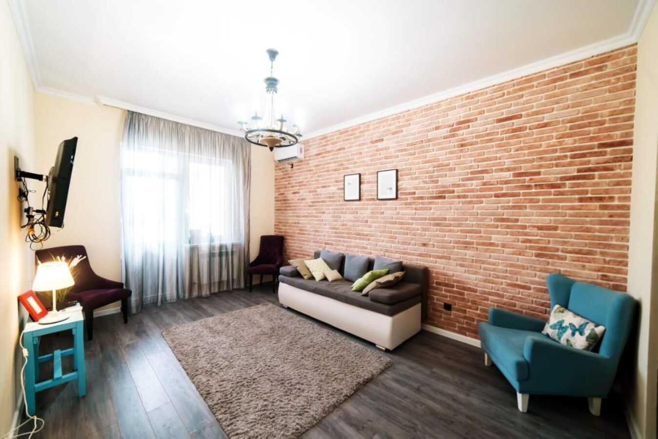 Hotel Manica Vavilon Алма Ата Стая снимка