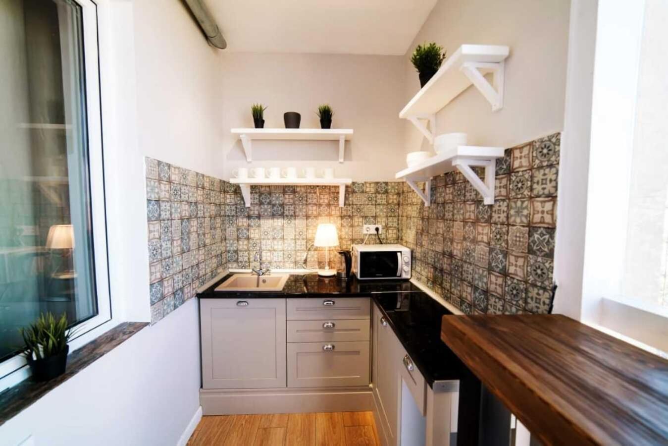 Hotel Manica Vavilon Алма Ата Стая снимка